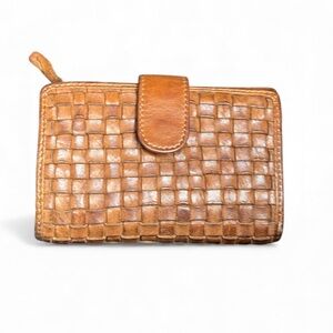 Vilenca Holland Woven Tan Leather Wallet in Cognac